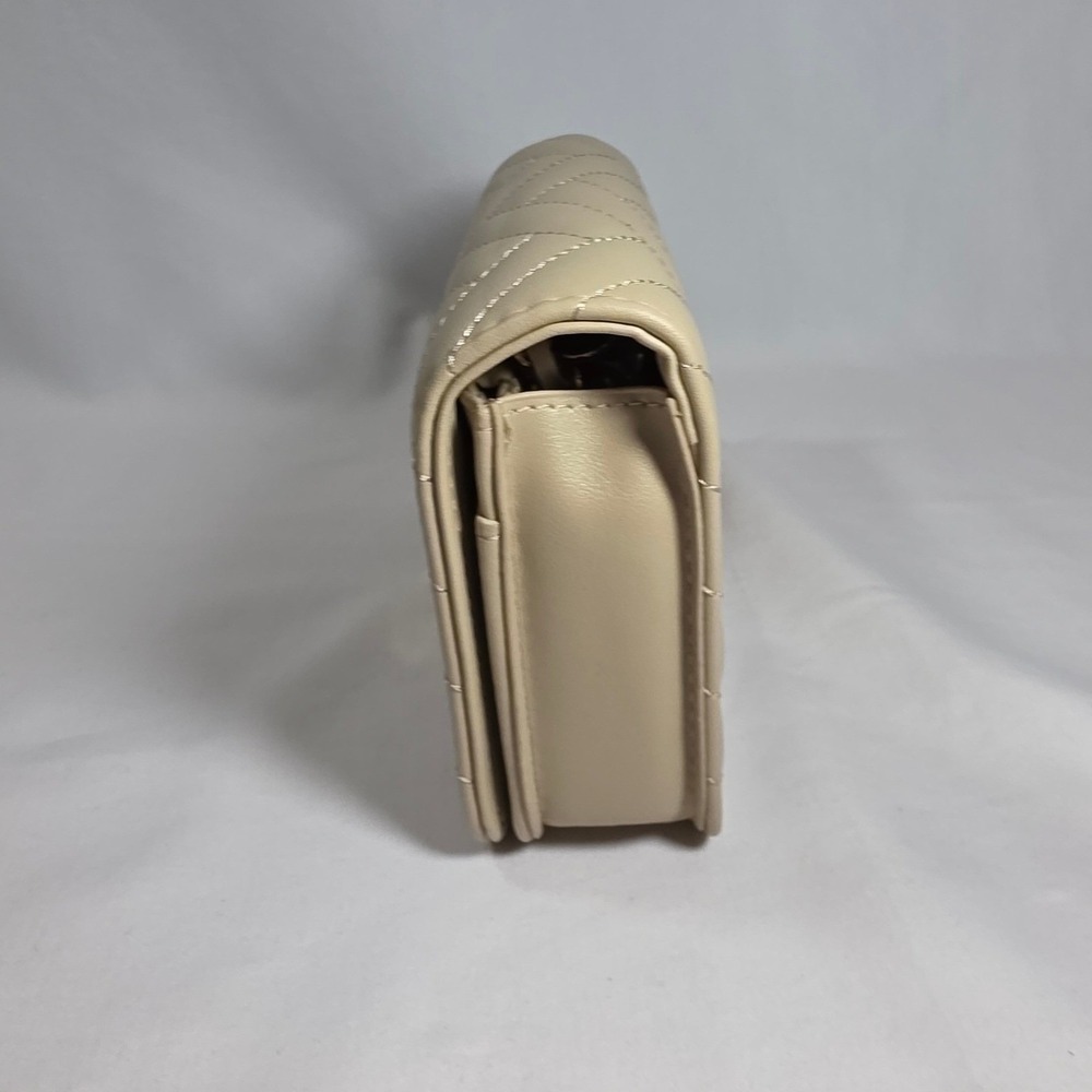 Bebe Los Angeles Beige Chevron Quilted Sophia Crossbody Bag WBE01-123 New - Picture 4 of 7